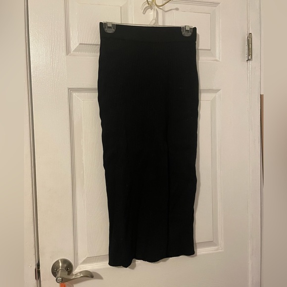 Open leg skirt - Picture 1 of 2